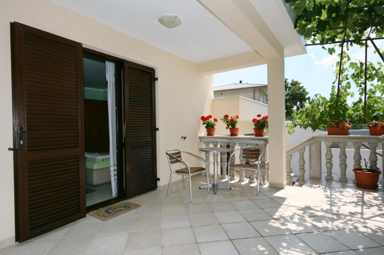 Apartments With A Parking Space Novi Vinodolski - 5593 Luaran gambar
